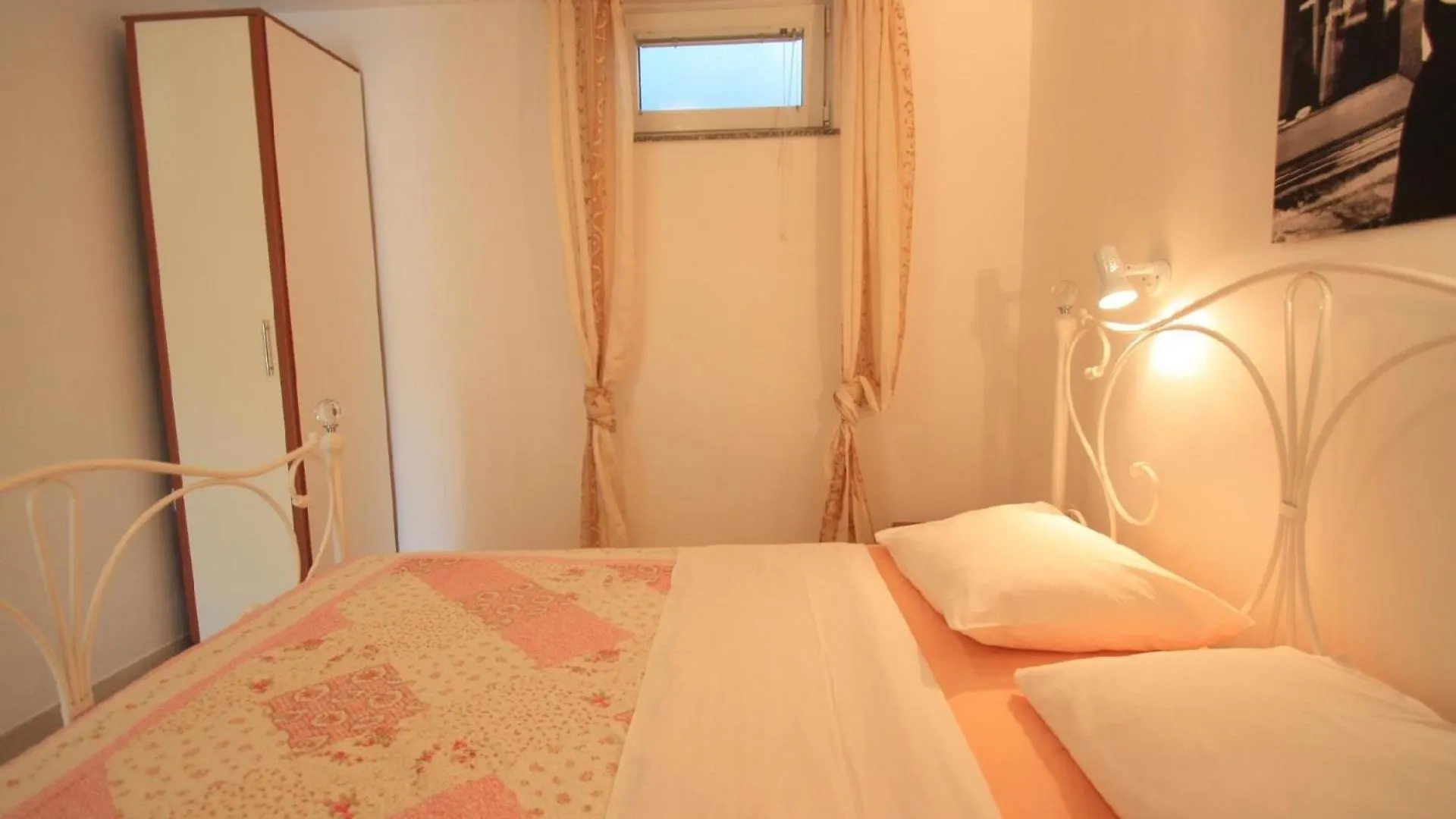 Ferienwohnung Fuer 3 Personen Ca 33 Qm In Crikvenica, Kvarner Bucht Crikvenica Und Umgebung